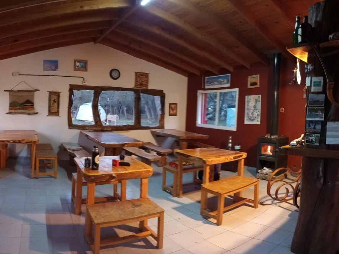Camping Rio De Las Vueltas El Chaltén Extérieur photo